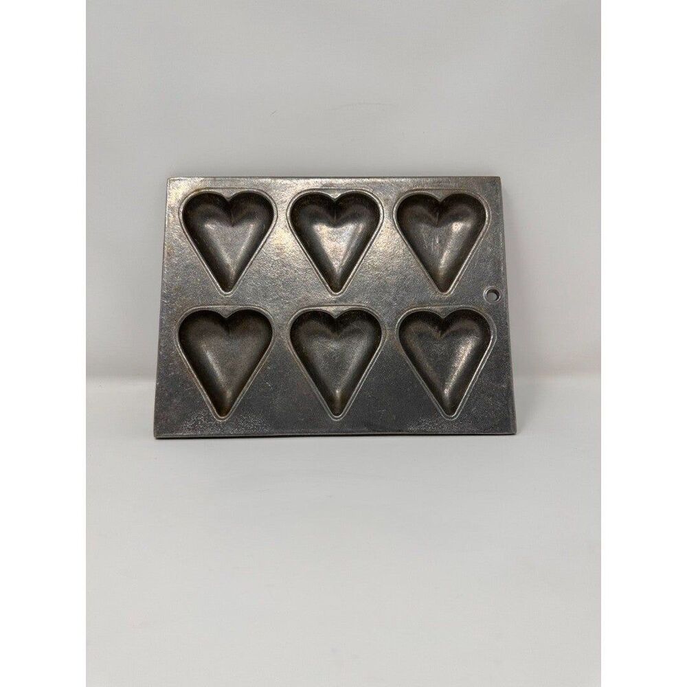 Vintage Wilton Columbia RWP Pewter Heart Cookie and Candy Baking Mold Pan; USA